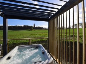 Outdoor luxury spa bathrooms in the Cotswolds by Prestbury Bathrooms